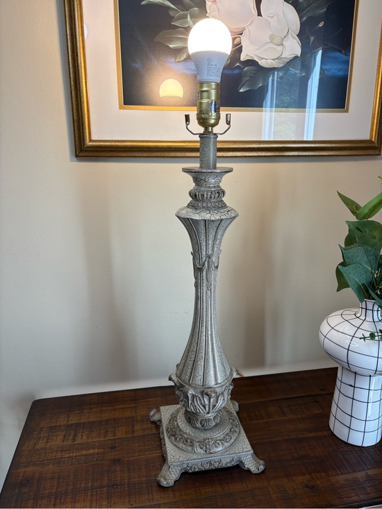 Other - Vintage Table Lamp Featuring Ornate, Distressed Base